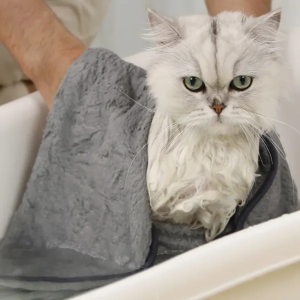 HOOPET Pet Bath Towel – Soft, Quick-Dry, Absorbent Towel for Cats & Dogs (3 Colors)
