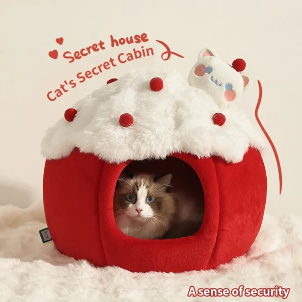 Winter Warm Enclosed Cat House – Super Large Strawberry-Shaped Pet Bed for Cats and Small Dogs, Cozy and Secure Design