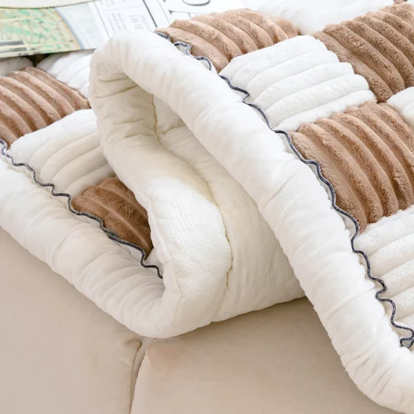 Soft Fleece Dog & Cat Blanket Bed – Thickened Sleeping Mat Cushion for Small to Large Pets