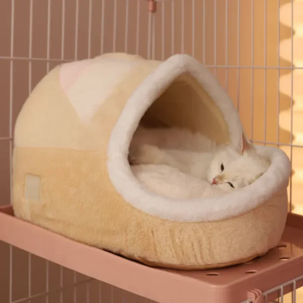 Ice Cream Beige Cat Bed – Warm Winter Sleeping Nest with Soft Sponge Cushion for Kittens, Garfield & Ragdoll Cats