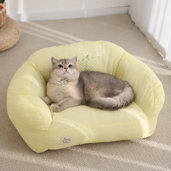 Cat Cloud Sheep Sofa Bed – Soft Breathable Sleeping Nest for Deep Sleep, Cozy Comfort for Garfield & Ragdoll Cats