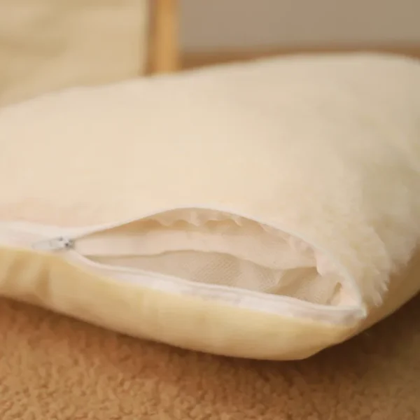 Ice Cream Beige Cat Bed – Warm Winter Sleeping Nest with Soft Sponge Cushion for Kittens, Garfield & Ragdoll Cats