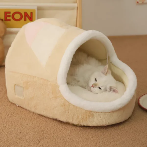 Ice Cream Beige Cat Bed – Warm Winter Sleeping Nest with Soft Sponge Cushion for Kittens, Garfield & Ragdoll Cats